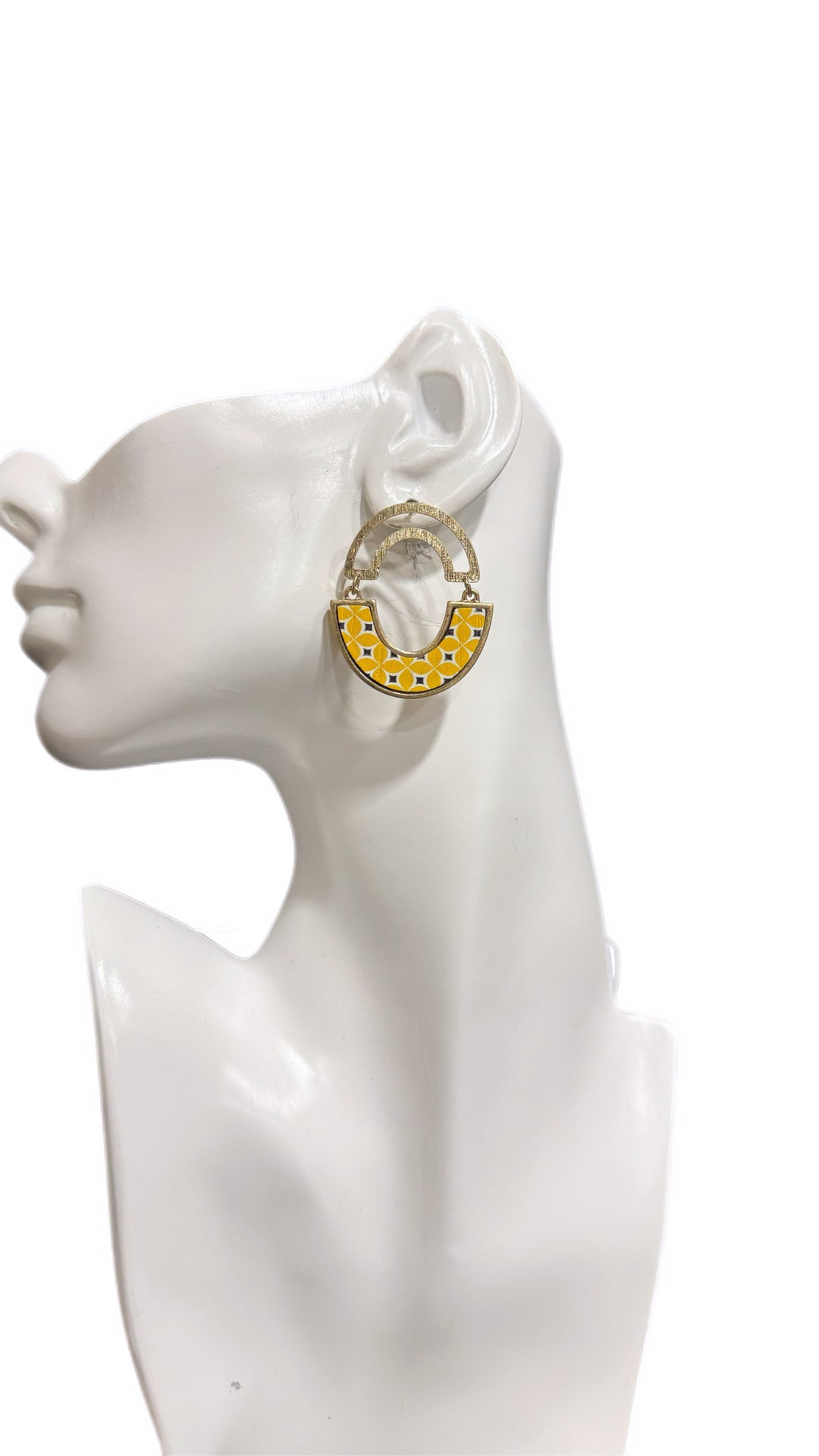 Sample : Lunar vintage earrings