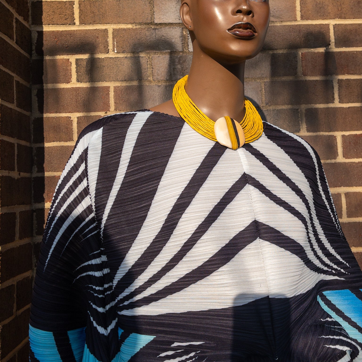 Abonteng Leather and Horn Necklace - Trufacebygrace