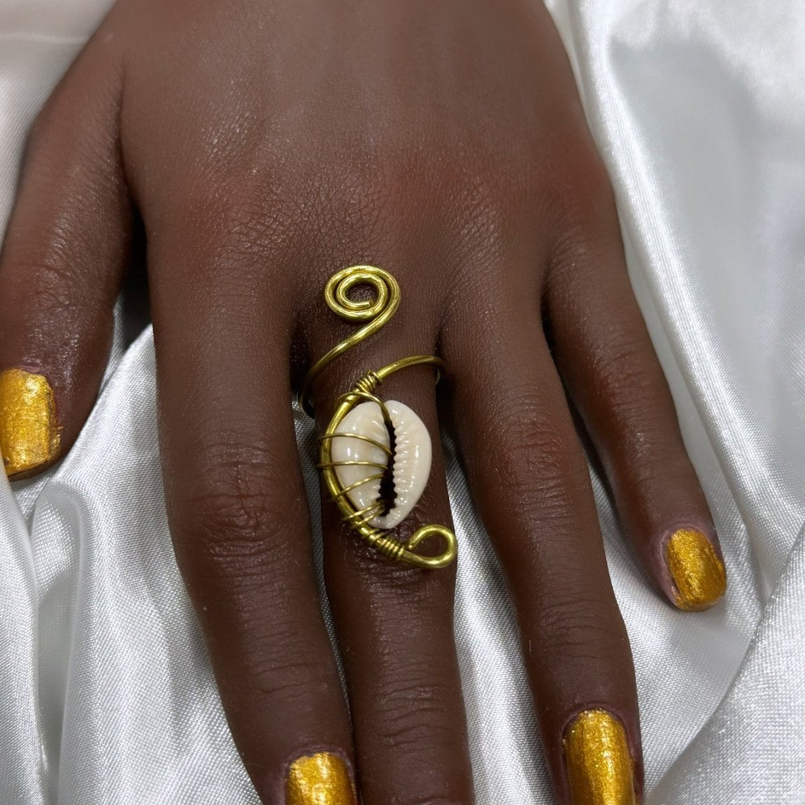 Adjustable Cowrie Shell Rings - Trufacebygrace