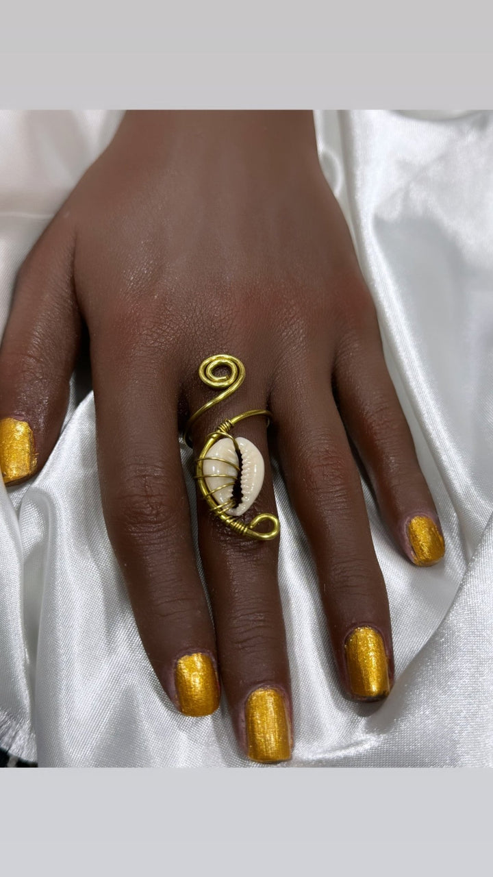 Adjustable Cowrie Shell Rings - Trufacebygrace