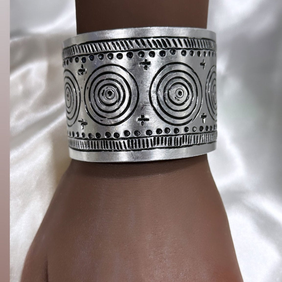 Alluminium Cuff / Bracelet - Trufacebygrace