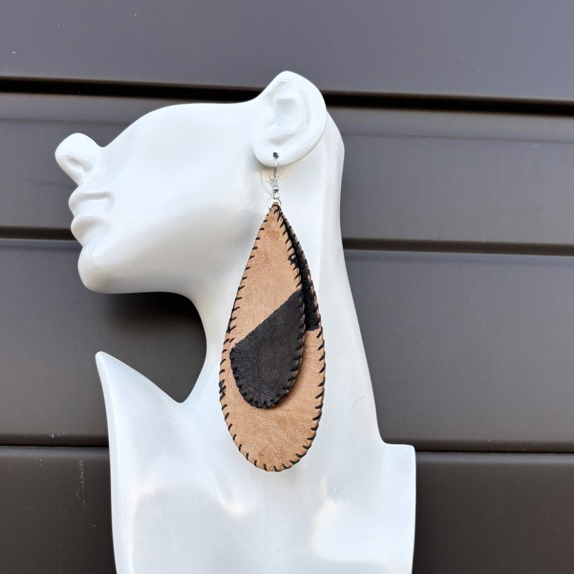 Aminata Genuine leather Earring - Trufacebygrace