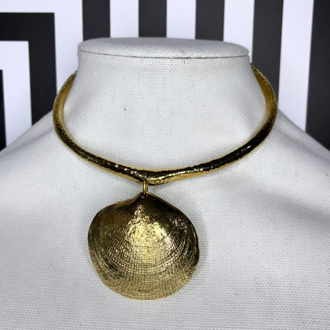 Badu Statement brass shell necklace set - Trufacebygrace