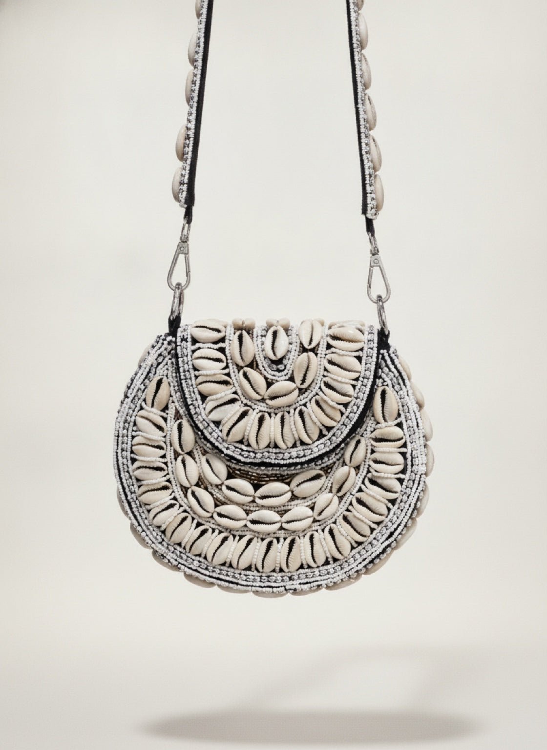 Bahari Luxe Cowry Shell Clutch - Trufacebygrace