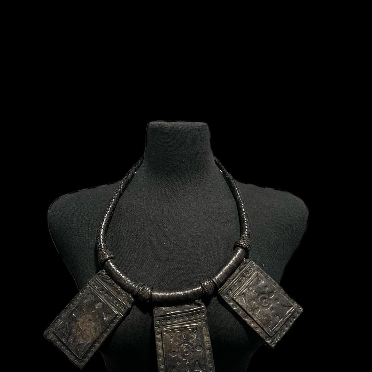 Barima leather Necklace - Trufacebygrace