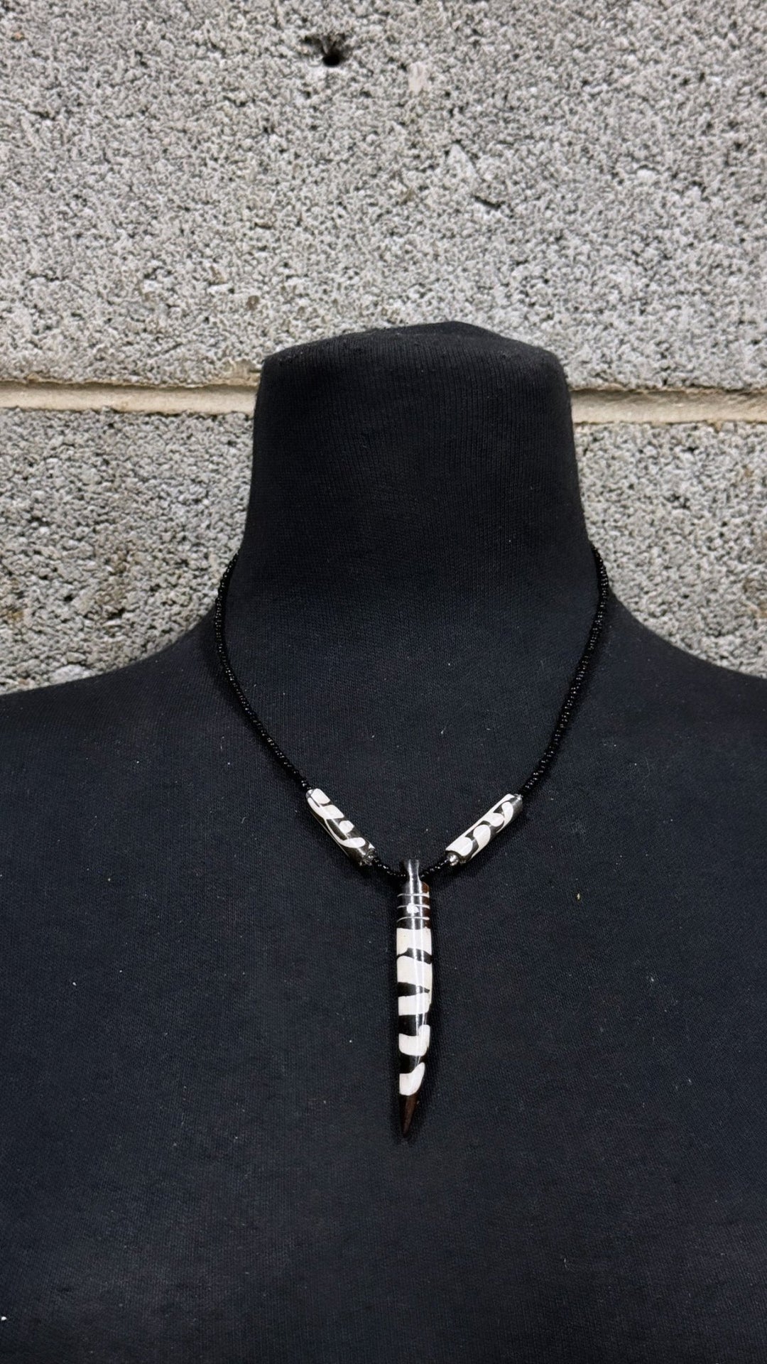 Batik Tooth Shaped Bone Necklace - Trufacebygrace