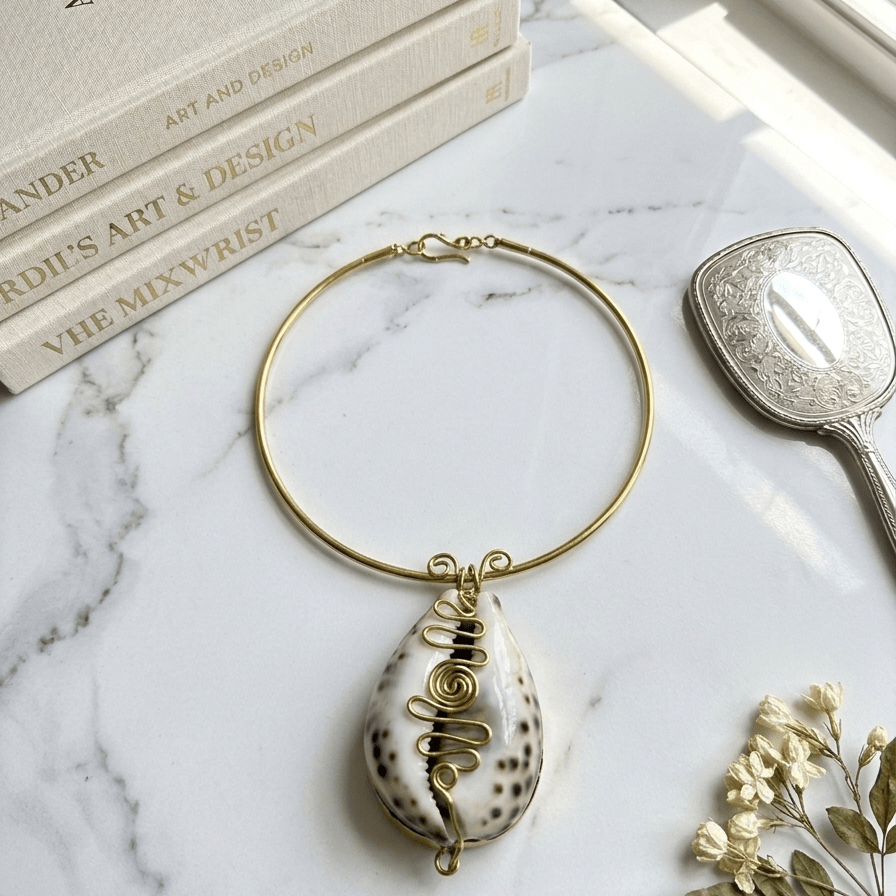 Cowry Heirloom Choker Necklace - Trufacebygrace