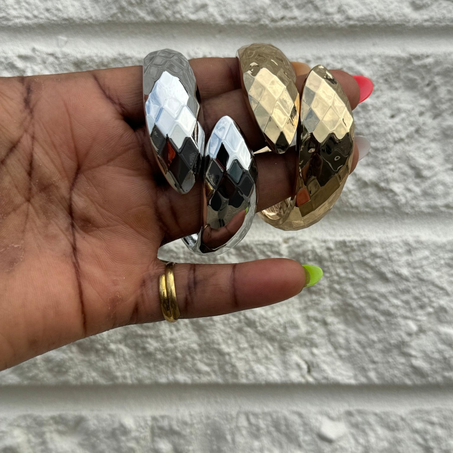 Diamond - Patterned Adjustable Bracelet - Trufacebygrace