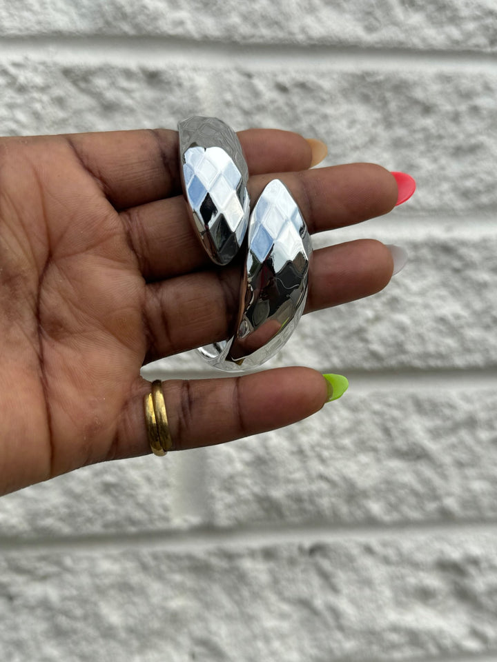 Diamond - Patterned Adjustable Bracelet - Trufacebygrace