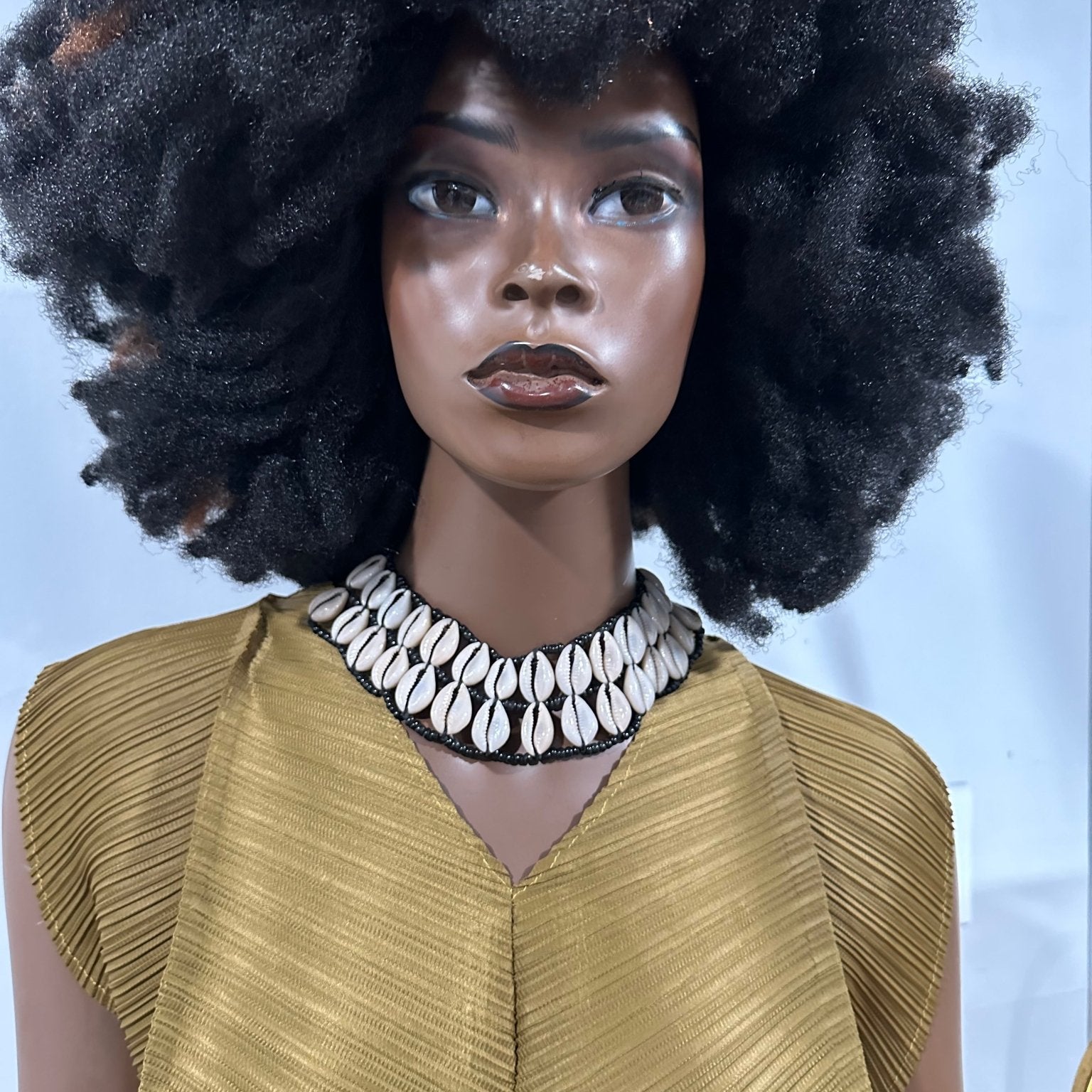 Edwom reversible cowry shell necklace / headpiece - Trufacebygrace