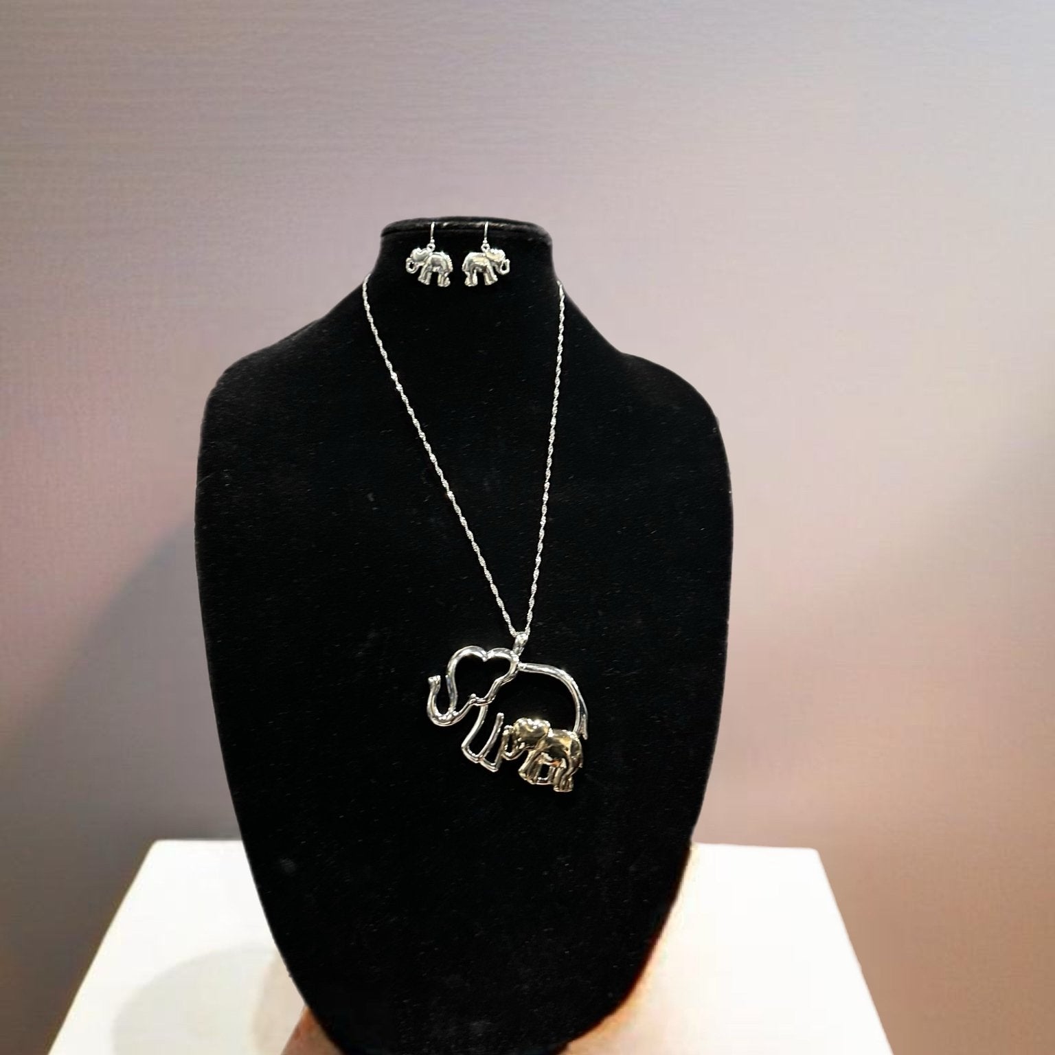 Elephant Bond Necklace Set - Trufacebygrace