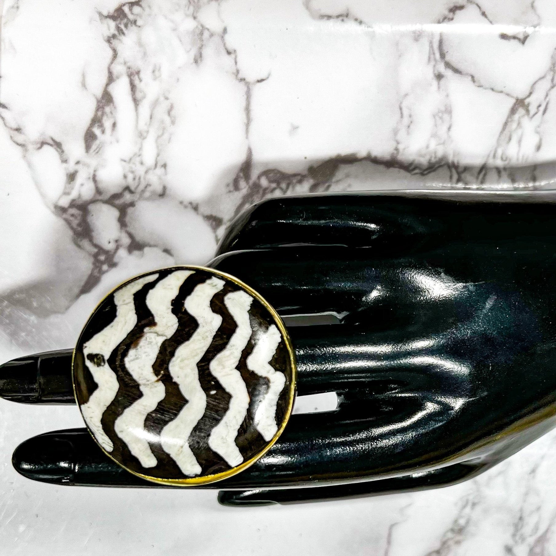 Est Noir/Blanc Batik Statement Rings - Trufacebygrace