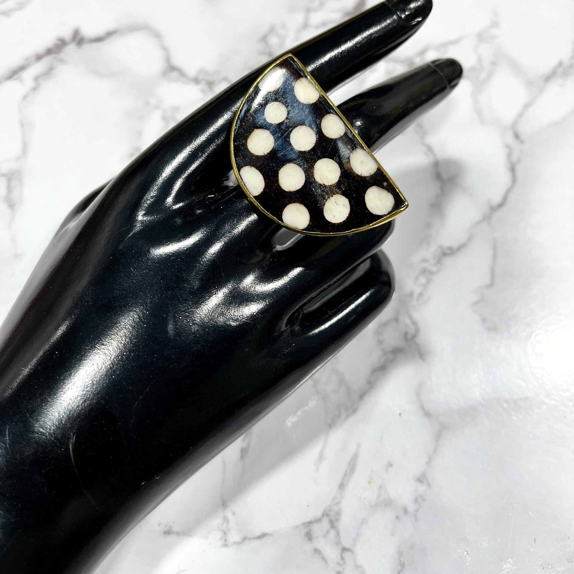 Est Noir/Blanc Batik Statement Rings - Trufacebygrace
