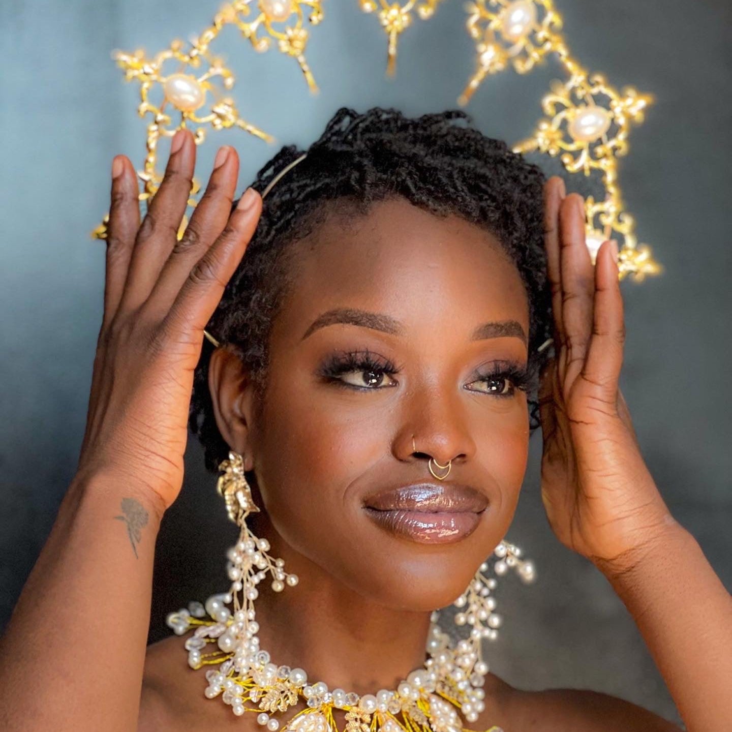 Feyshia and sika Ahaban and pearl Crown Set - Trufacebygrace