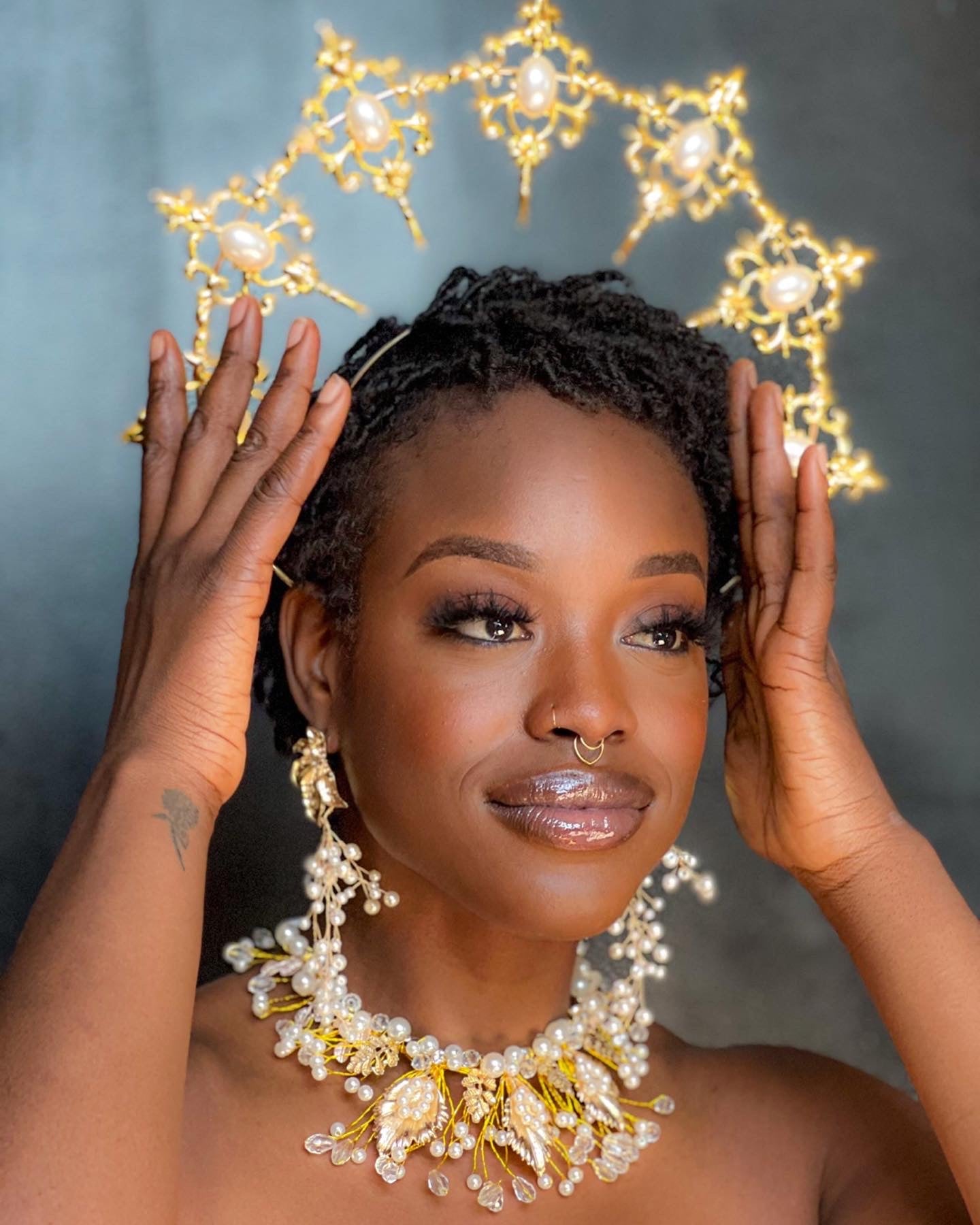 Feyshia and sika Ahaban and pearl Crown Set - Trufacebygrace