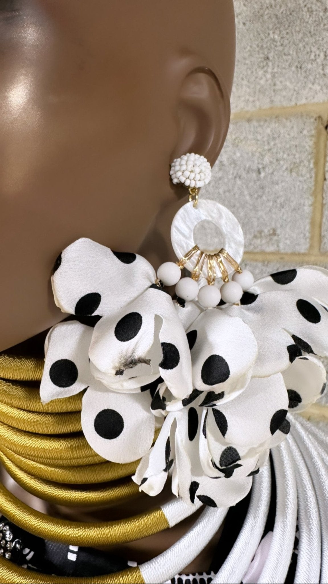 Flower Petals Puff Earrings - Prints - Trufacebygrace