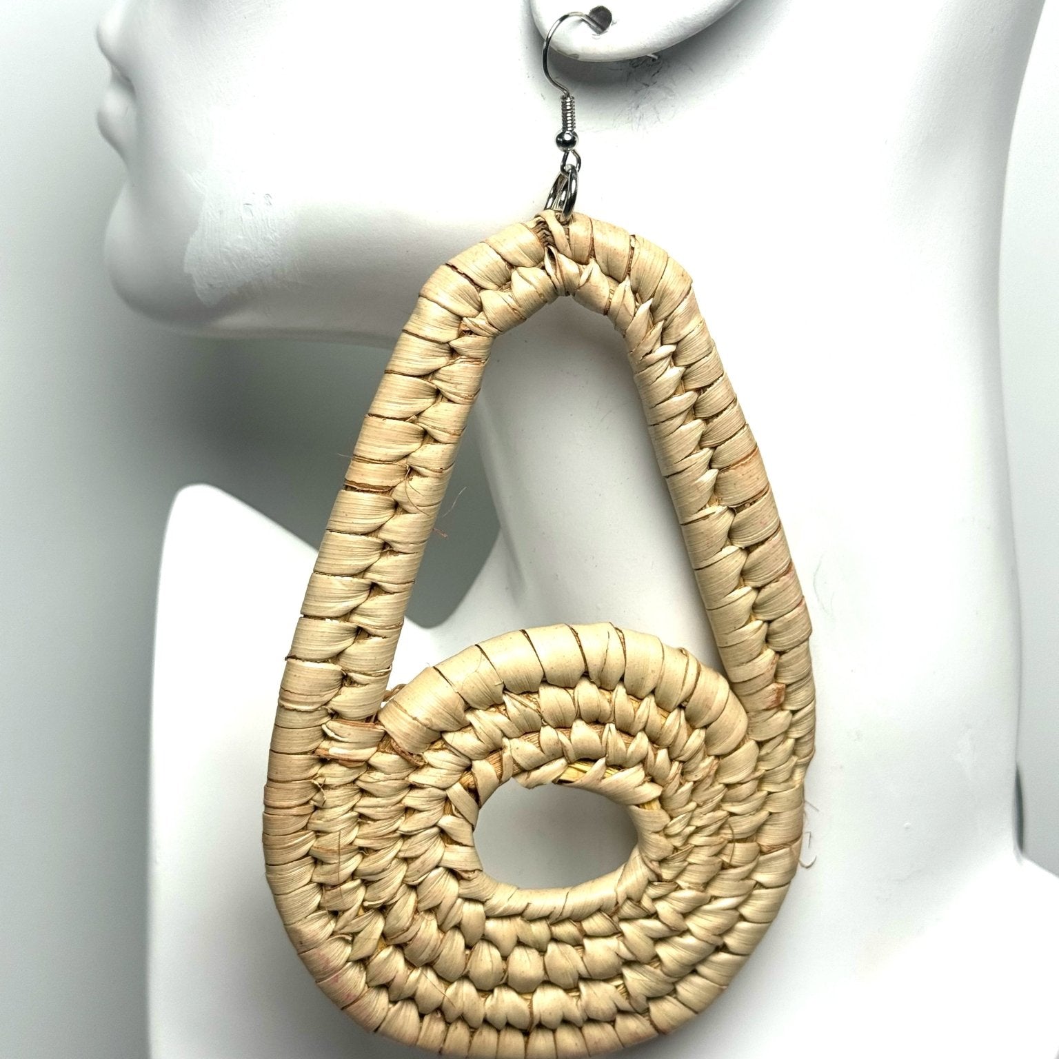 Handwoven Raffia Earrings - Trufacebygrace