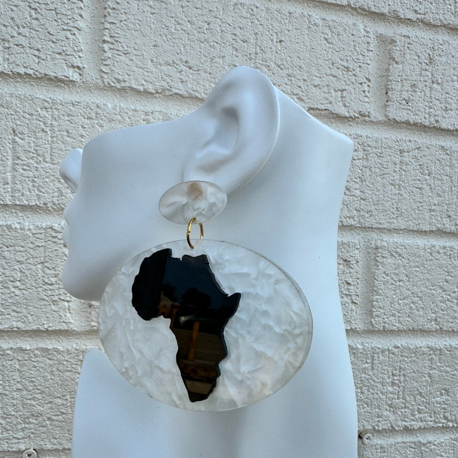 Kisasa Oval Resin Africa Map Earrings - Trufacebygrace