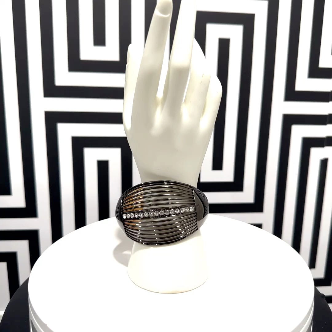 Lined Metal Chunky Bracelet - Trufacebygrace