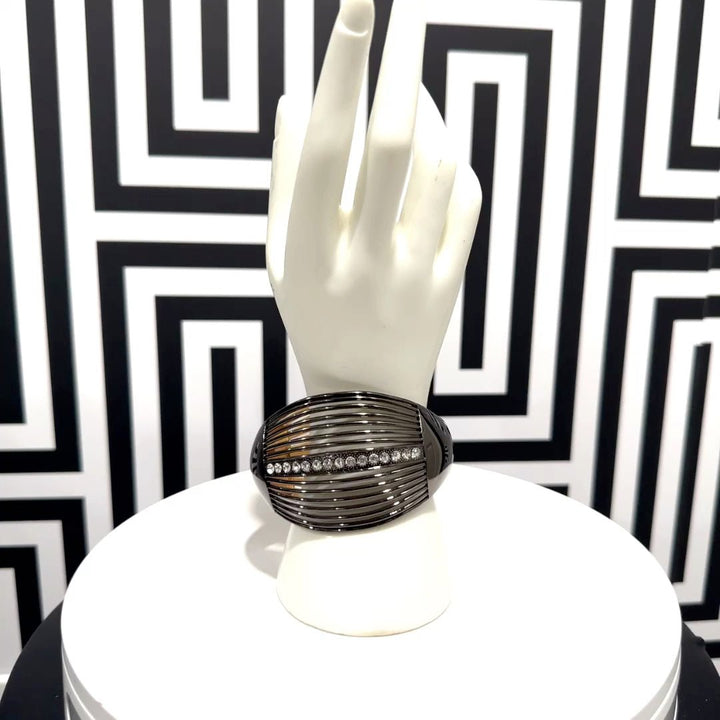 Lined Metal Chunky Bracelet - Trufacebygrace