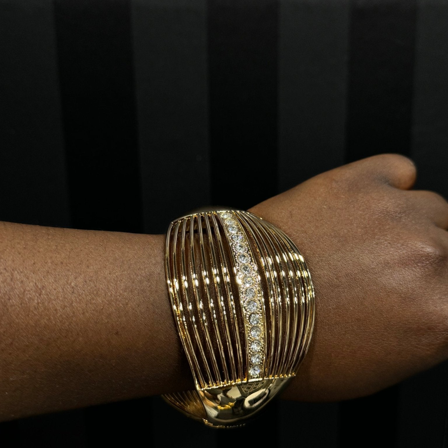 Lined Metal Chunky Bracelet - Trufacebygrace