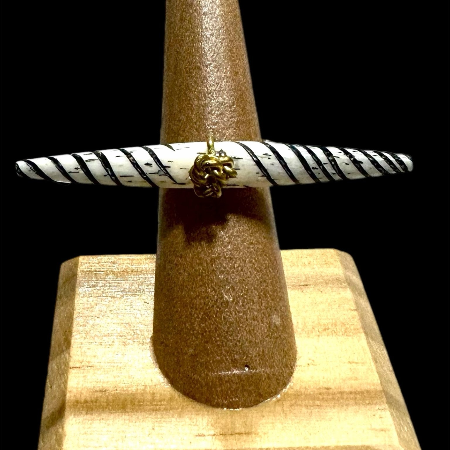 Logologo Brass and Batik Bone Ring - Trufacebygrace