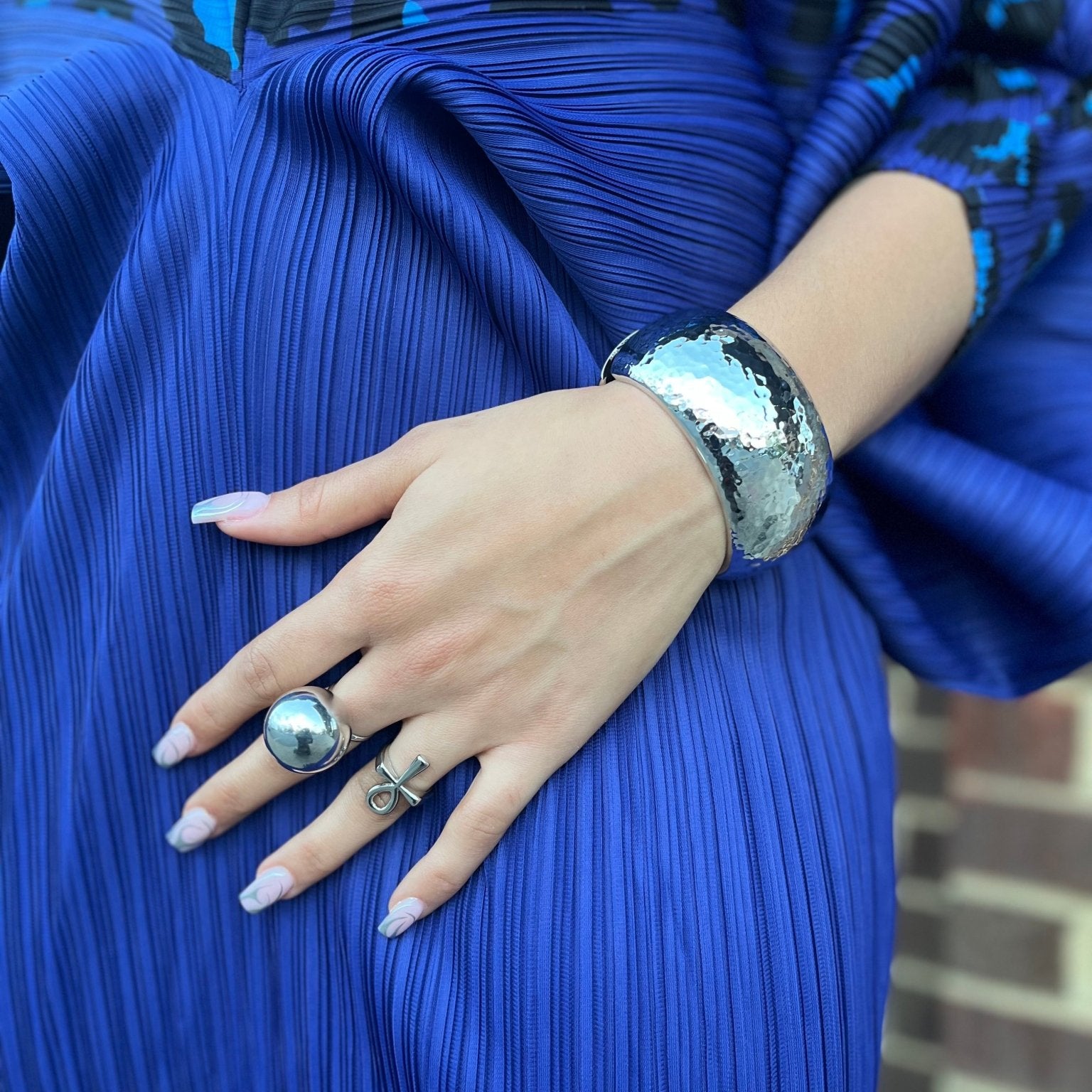 Luminous Hammered Bracelet - Trufacebygrace