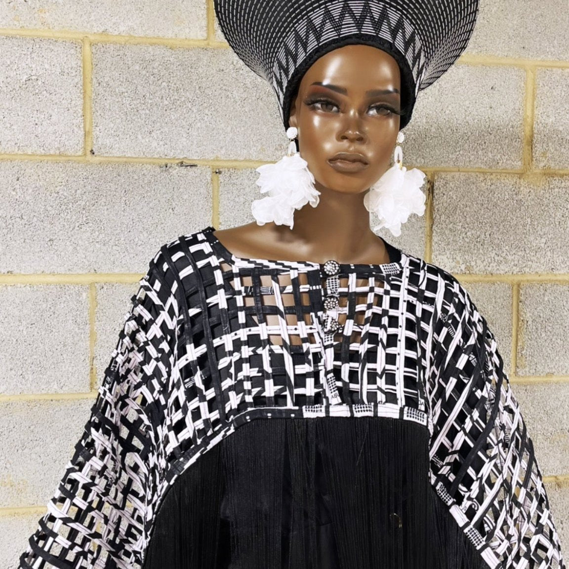 Makeda, Queen of Sheba Royal Cover - up - Black and White - Trufacebygrace