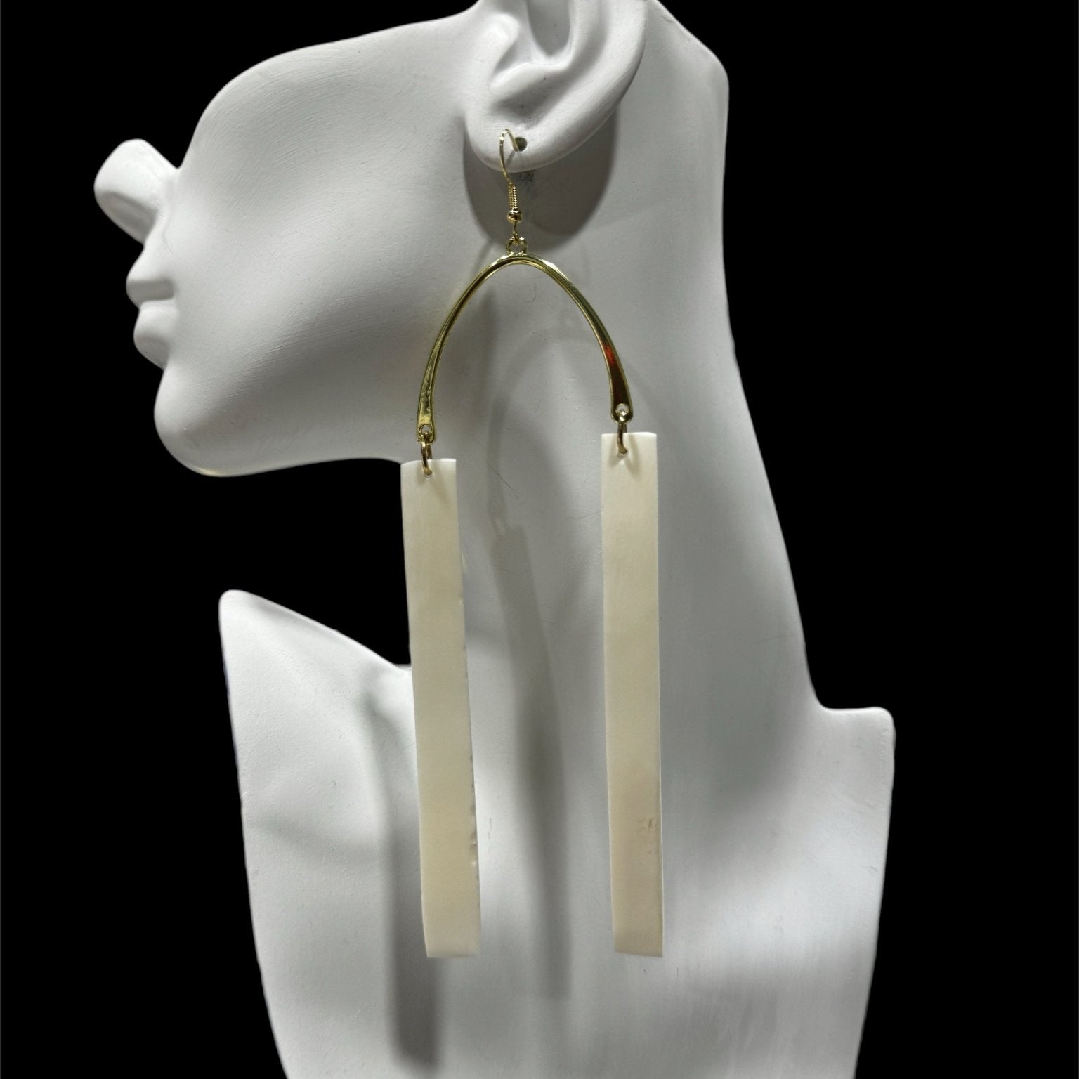 Meanu Lightweight Bone Dangle Earrings - Trufacebygrace