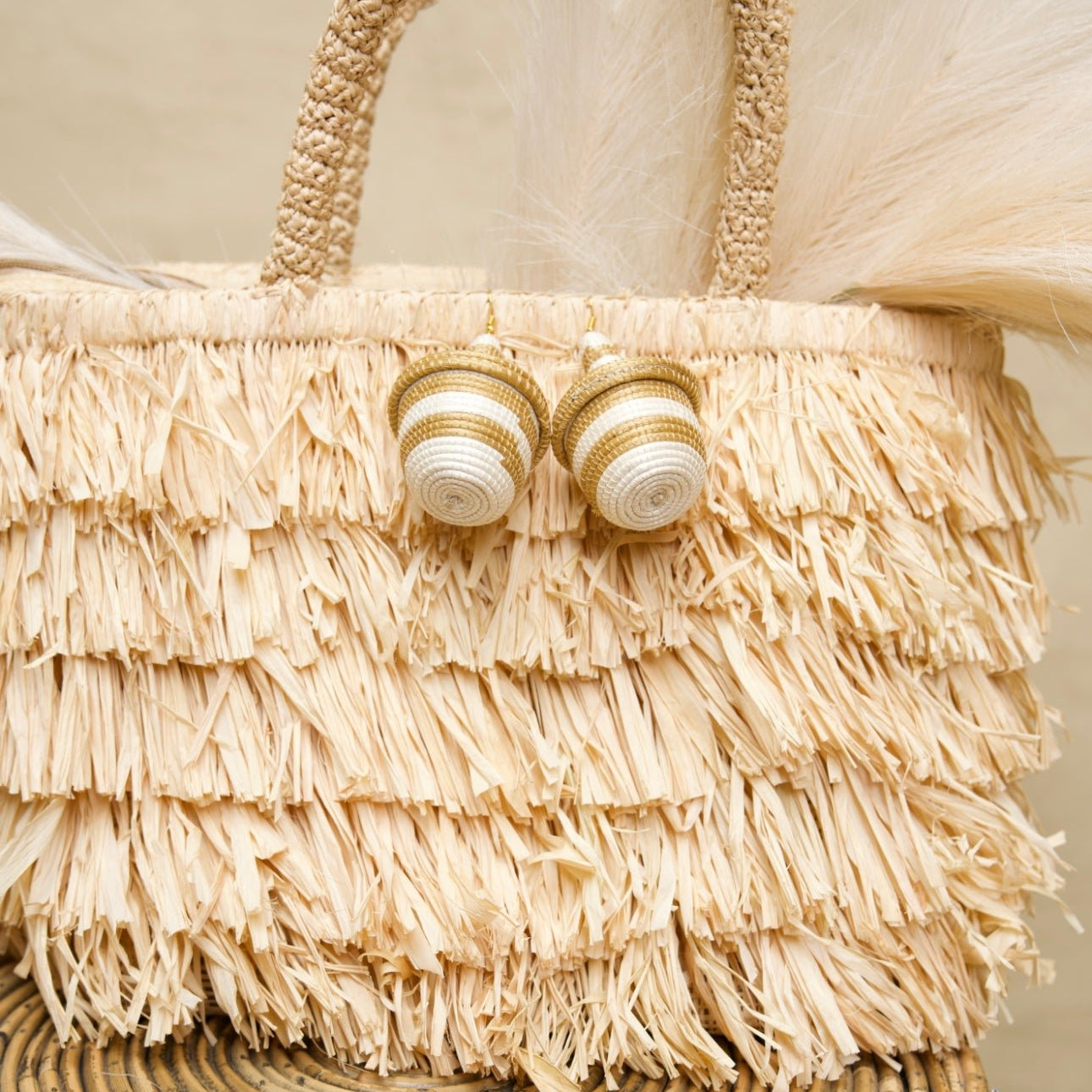 Mitende - Fringe Raffia / Straw tote beach Bag - Trufacebygrace