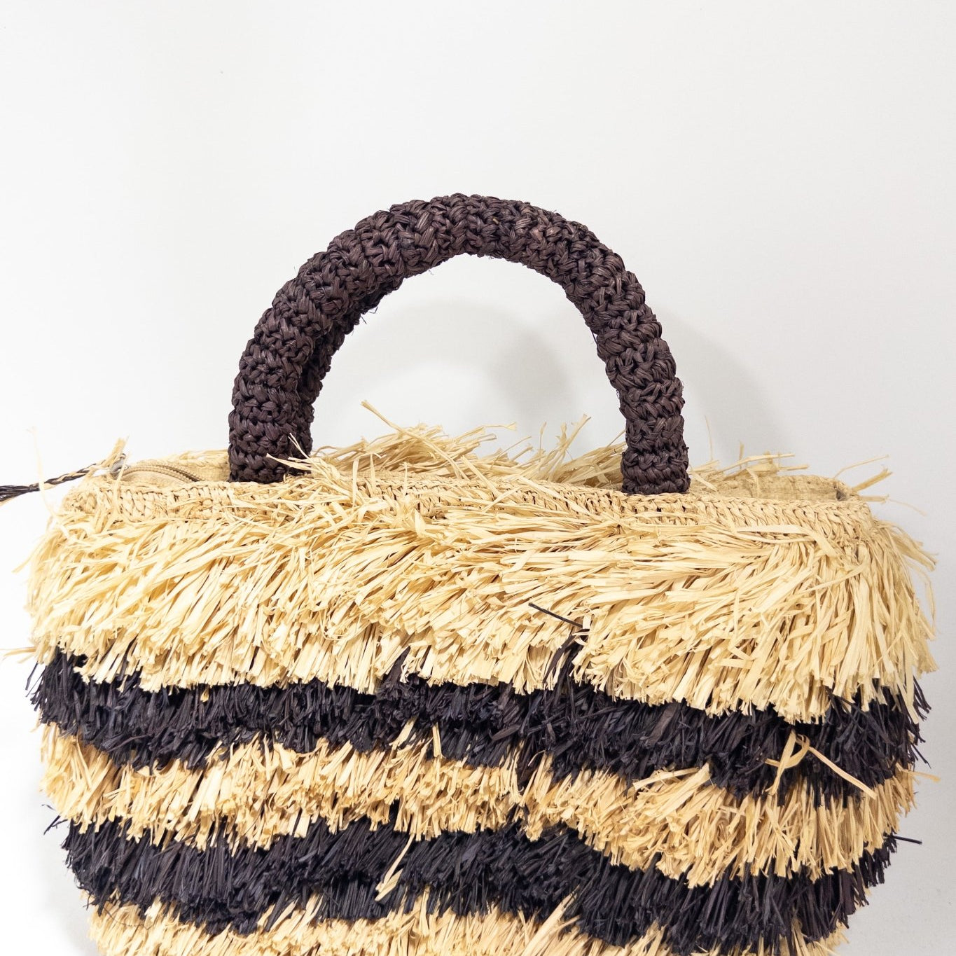 Mitende - Fringe Raffia / Straw tote beach Bag - Trufacebygrace