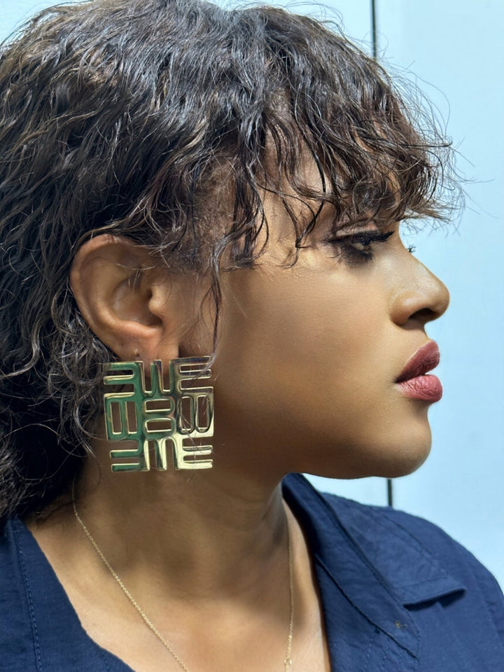 Nea Onnim No Sua A Ohu Adinkra Symbol Stud Earrings - Trufacebygrace