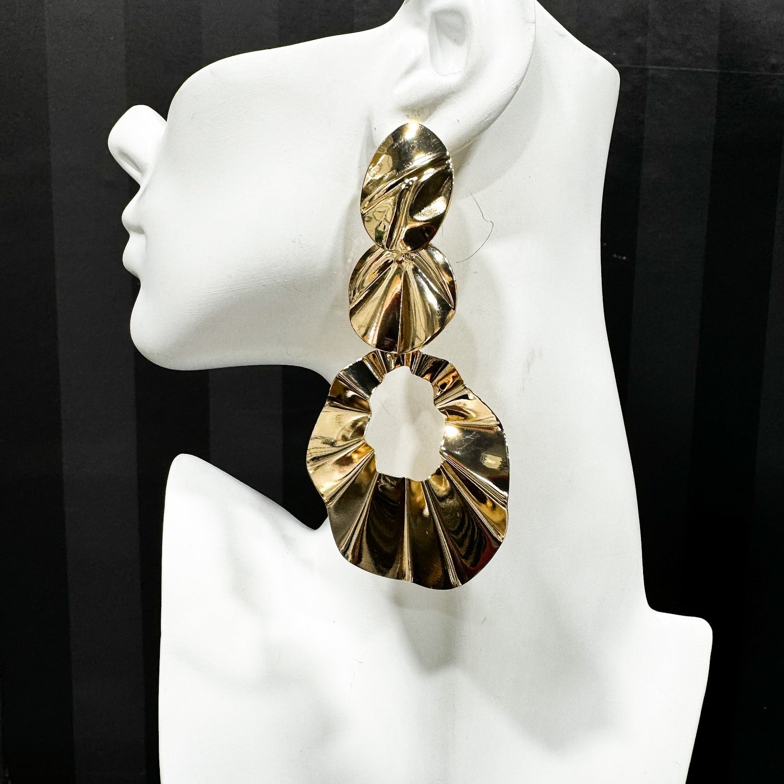 Neema Golden Ripple Earrings - Trufacebygrace