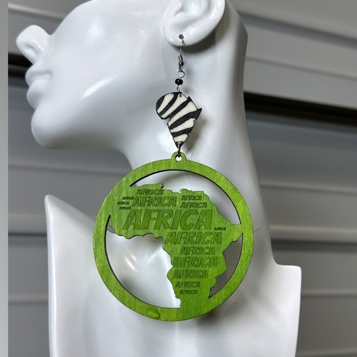Nia African Map Earrings - Trufacebygrace