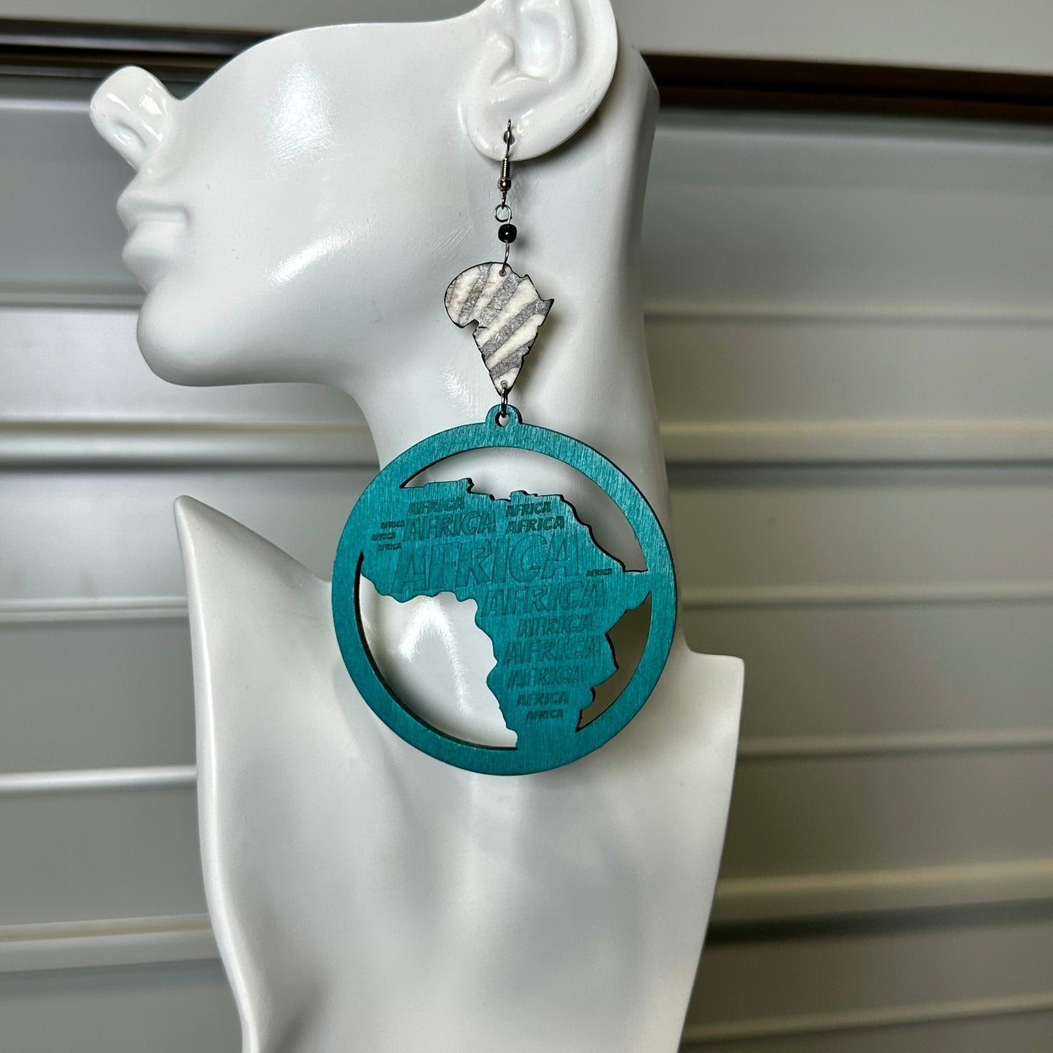 Nia African Map Earrings - Trufacebygrace
