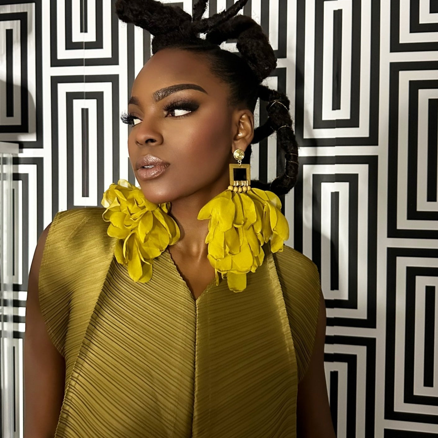 Nonso Square top flower petal earrings - Trufacebygrace
