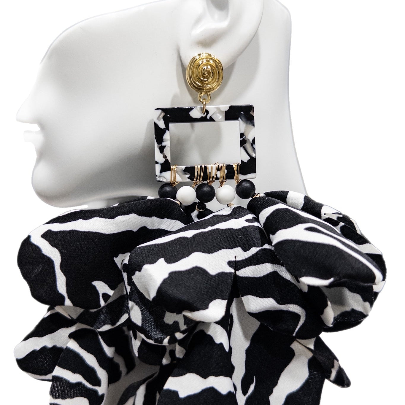 Nonso Square top flower petal earrings - Trufacebygrace
