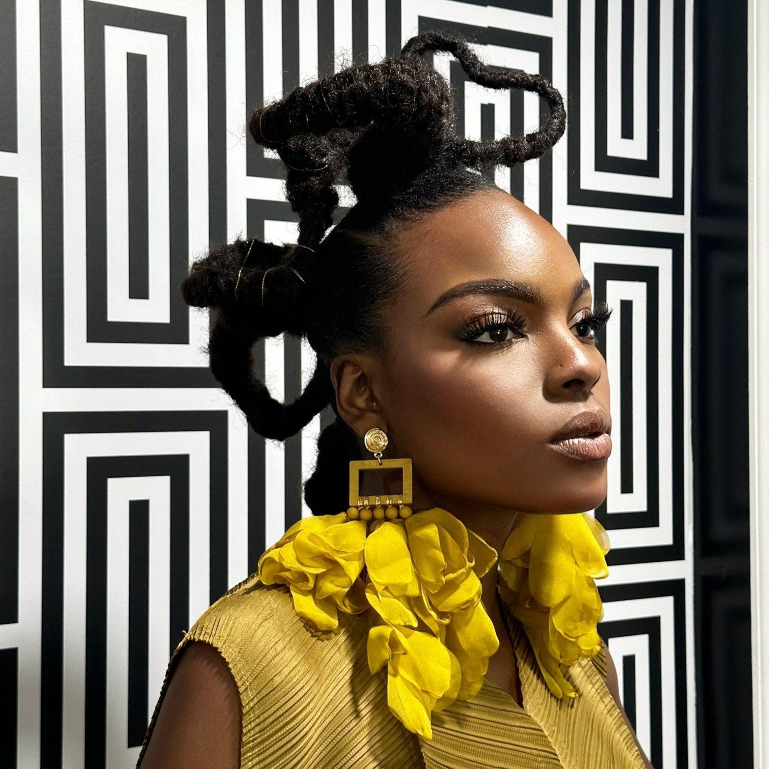 Nonso Square top flower petal earrings - Trufacebygrace