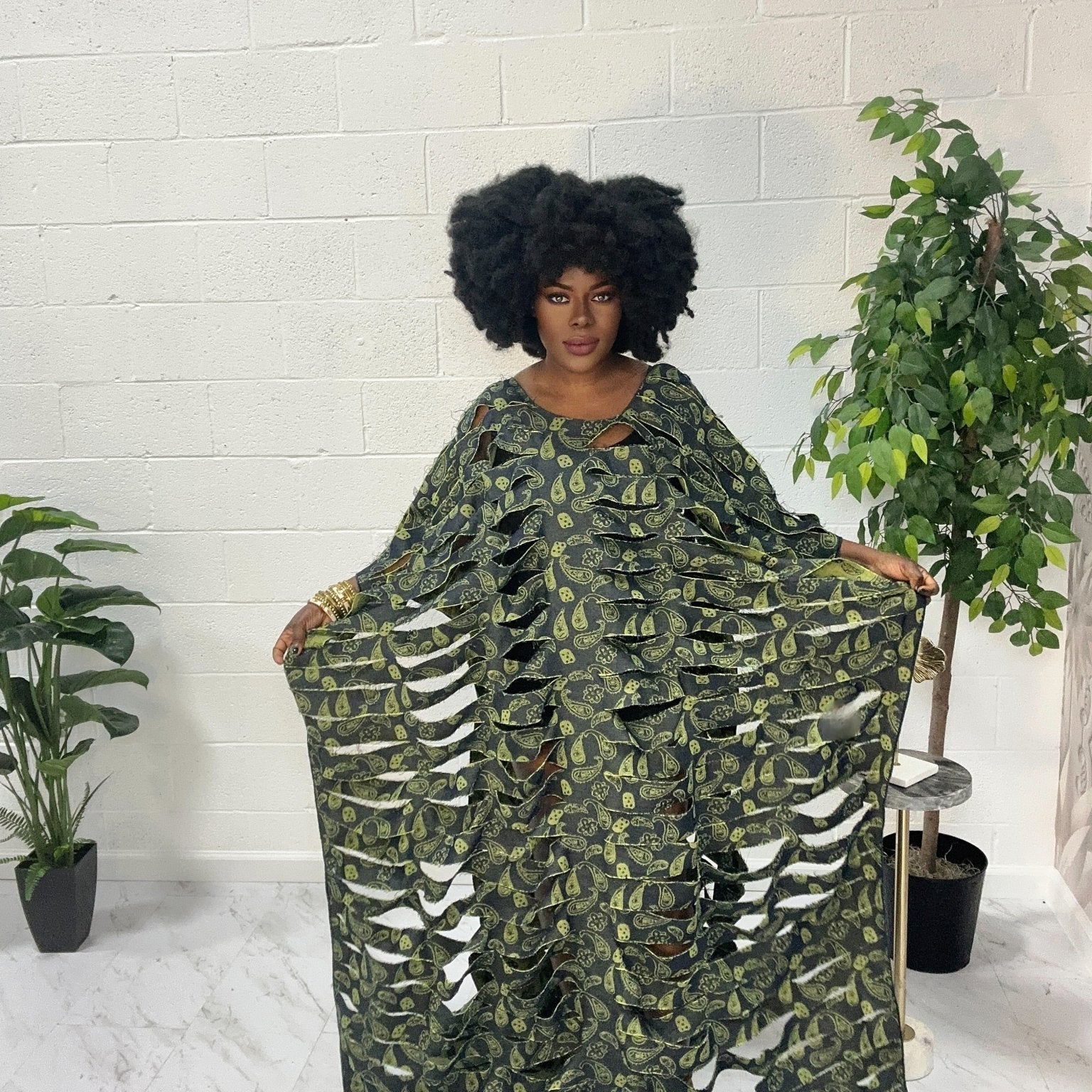 Ntwetwa Unisex Cut - Out Kaftan Paisley - Trufacebygrace