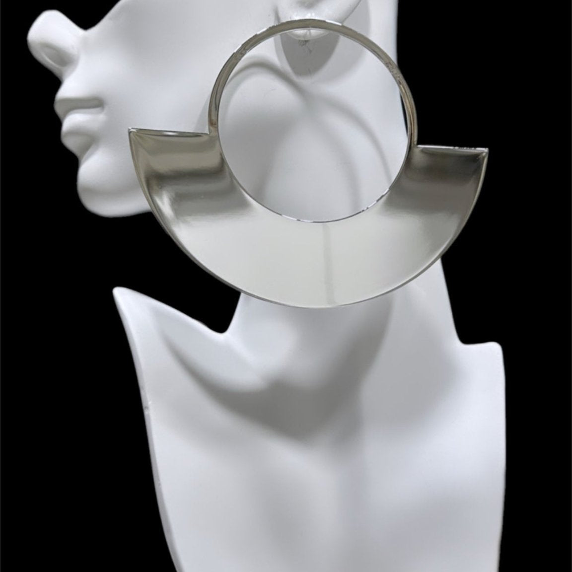 Nusu Durara oversized earrings - Trufacebygrace