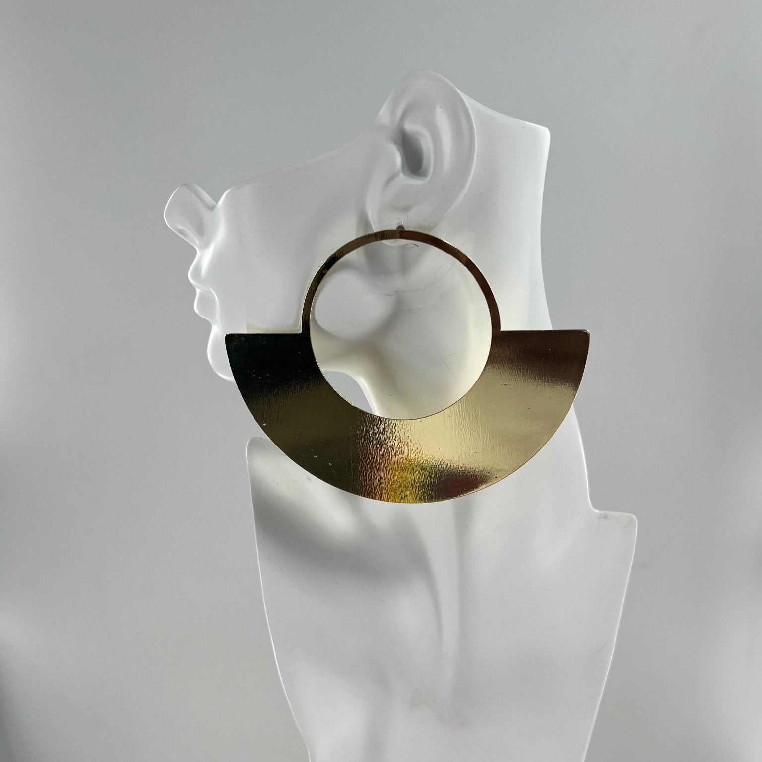 Nusu Durara oversized earrings - Trufacebygrace