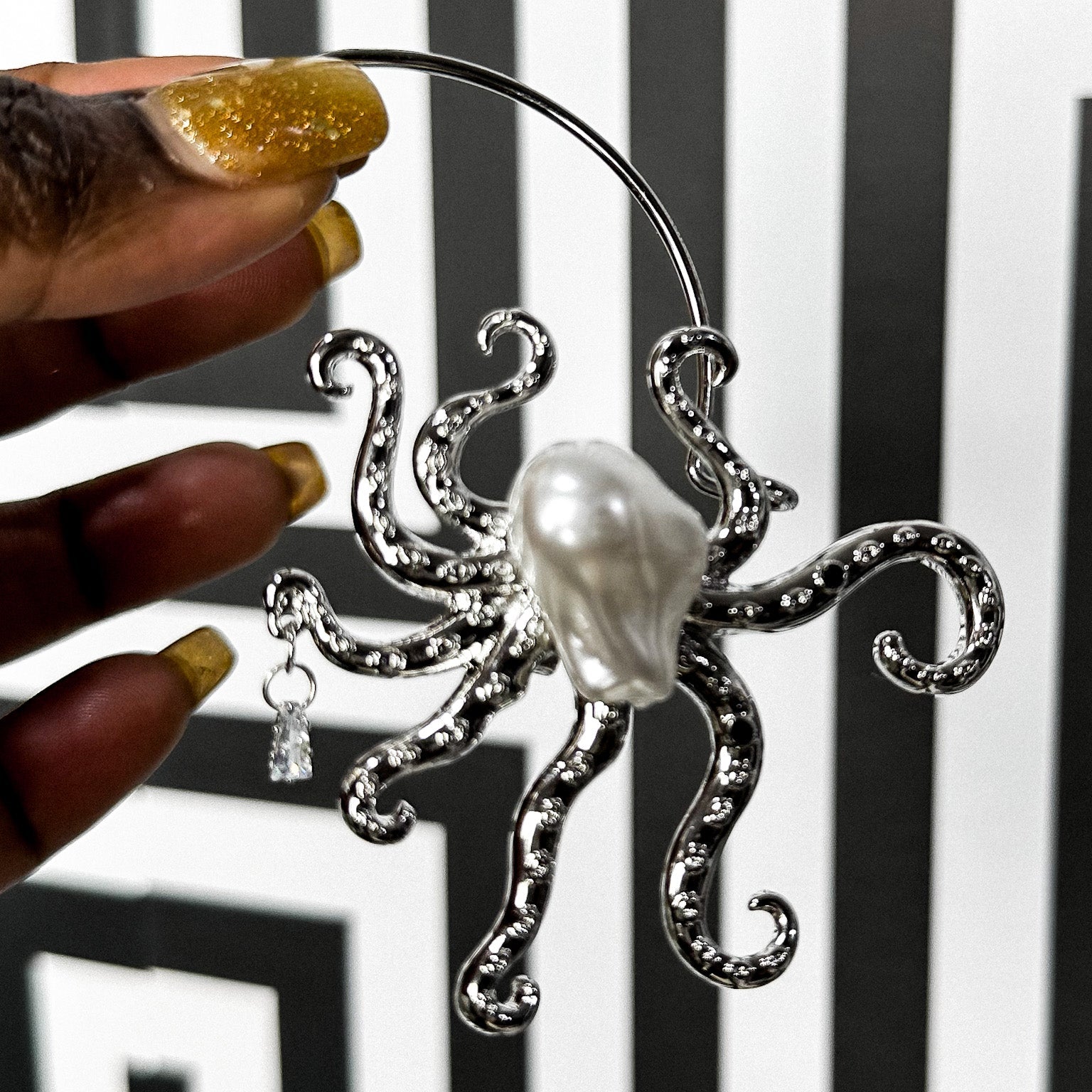 Octopus Pearl Crystal chic Ear cuff - Trufacebygrace