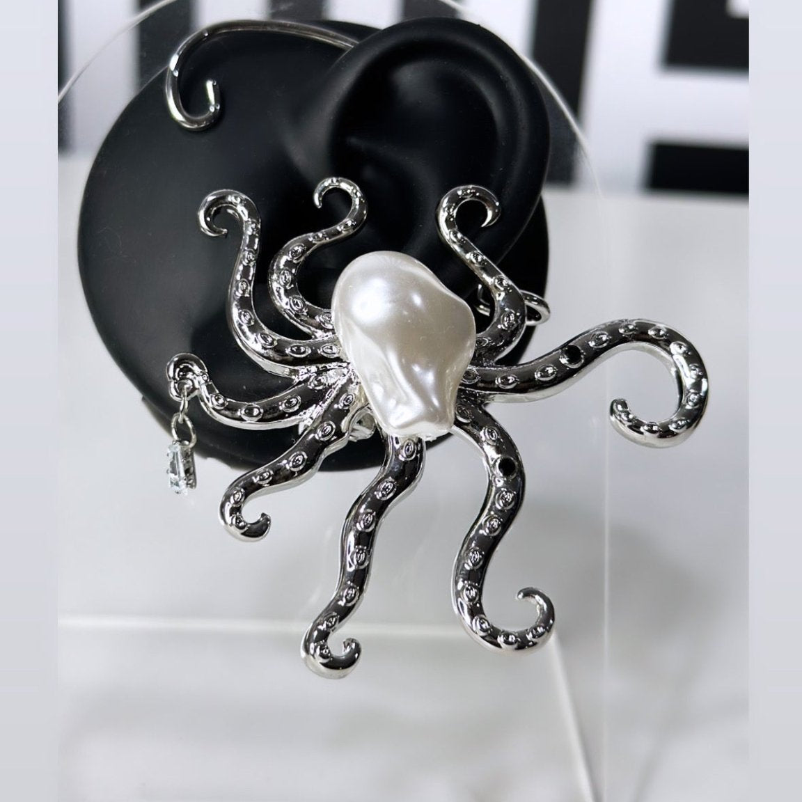 Octopus Pearl Crystal chic Ear cuff - Trufacebygrace