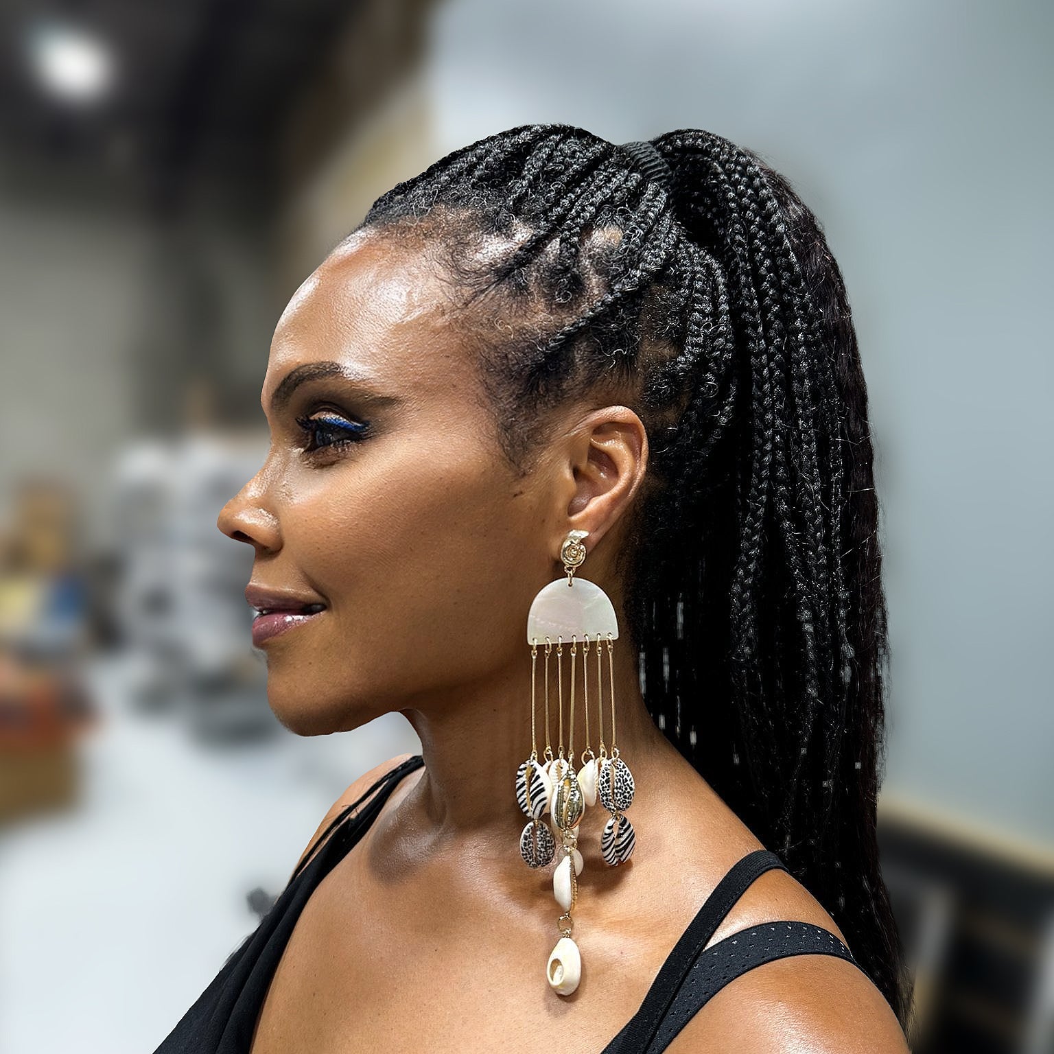 Ombrello Cowrie Shell Dangling Earrings - Trufacebygrace