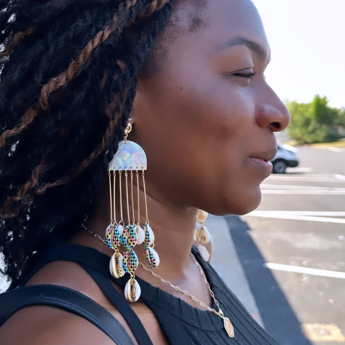 Ombrello Cowrie Shell Dangling Earrings - Trufacebygrace