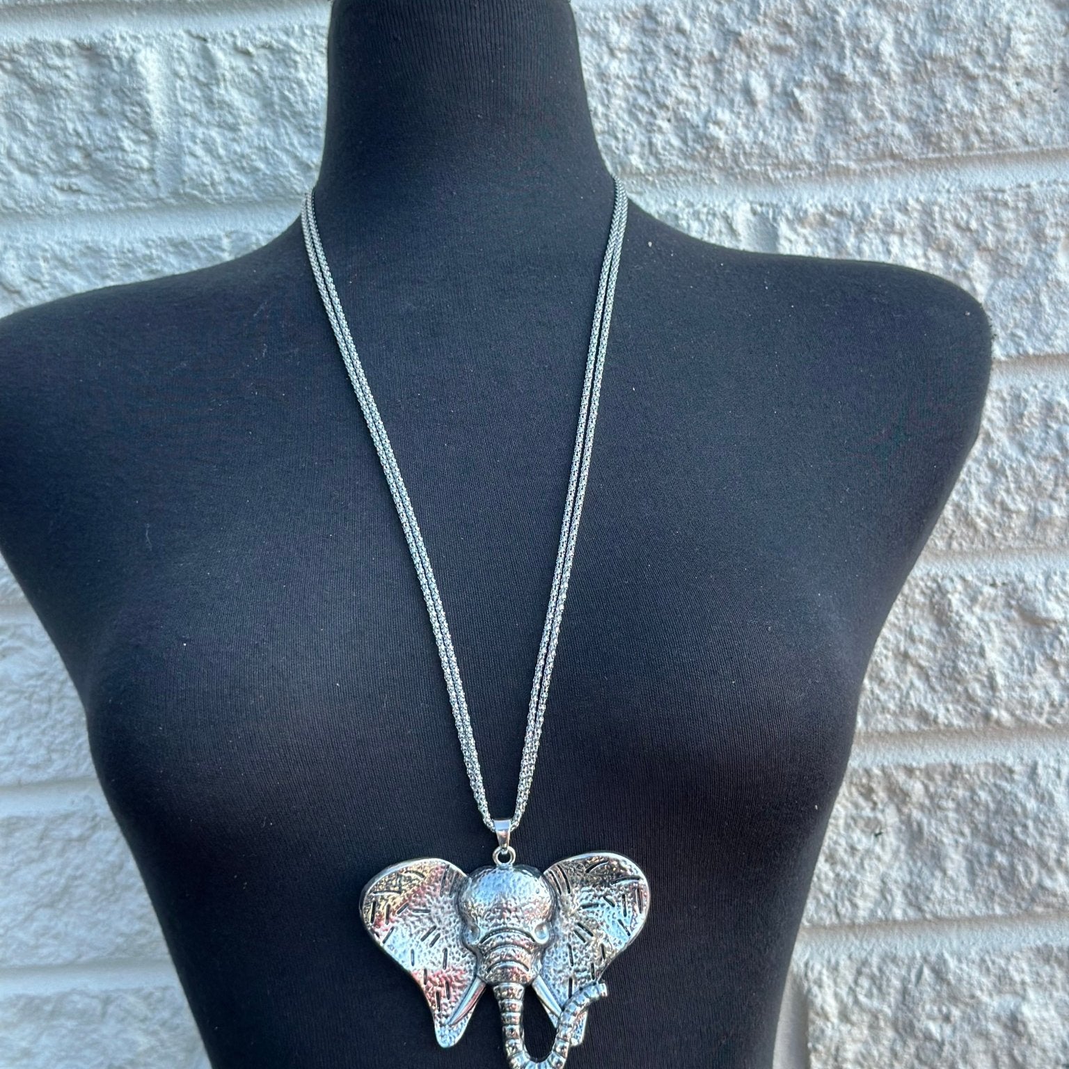 Osuno Ti Elephant Necklace - Trufacebygrace