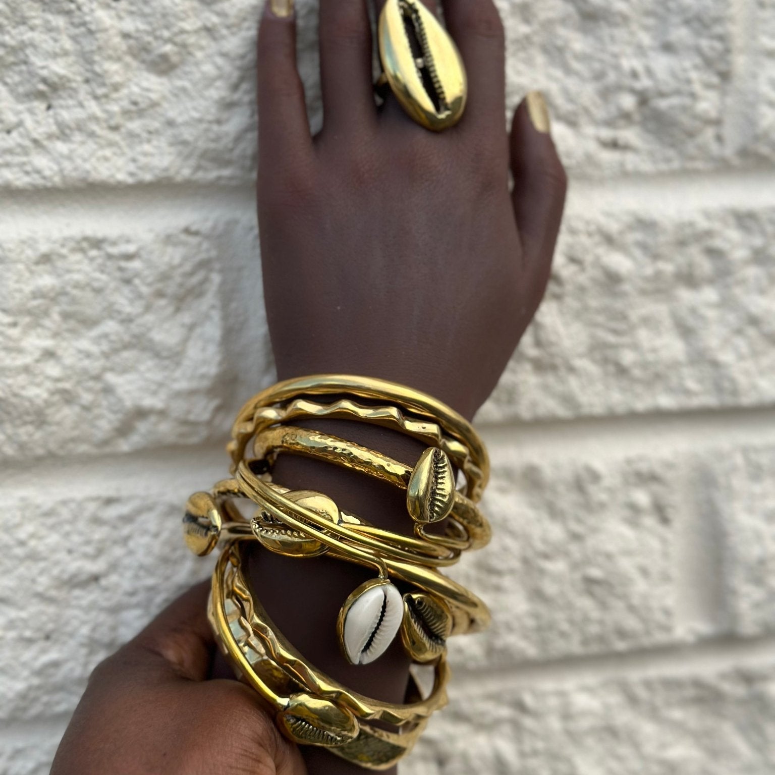 Oversize Gold Cowrie Shell Ring - Trufacebygrace