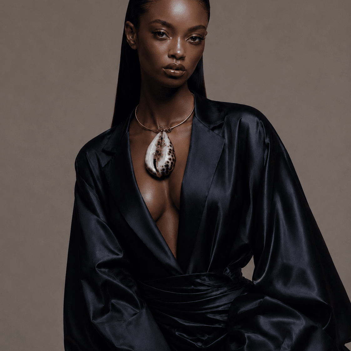 Oversized Cowry Brass Wire Necklace - Trufacebygrace