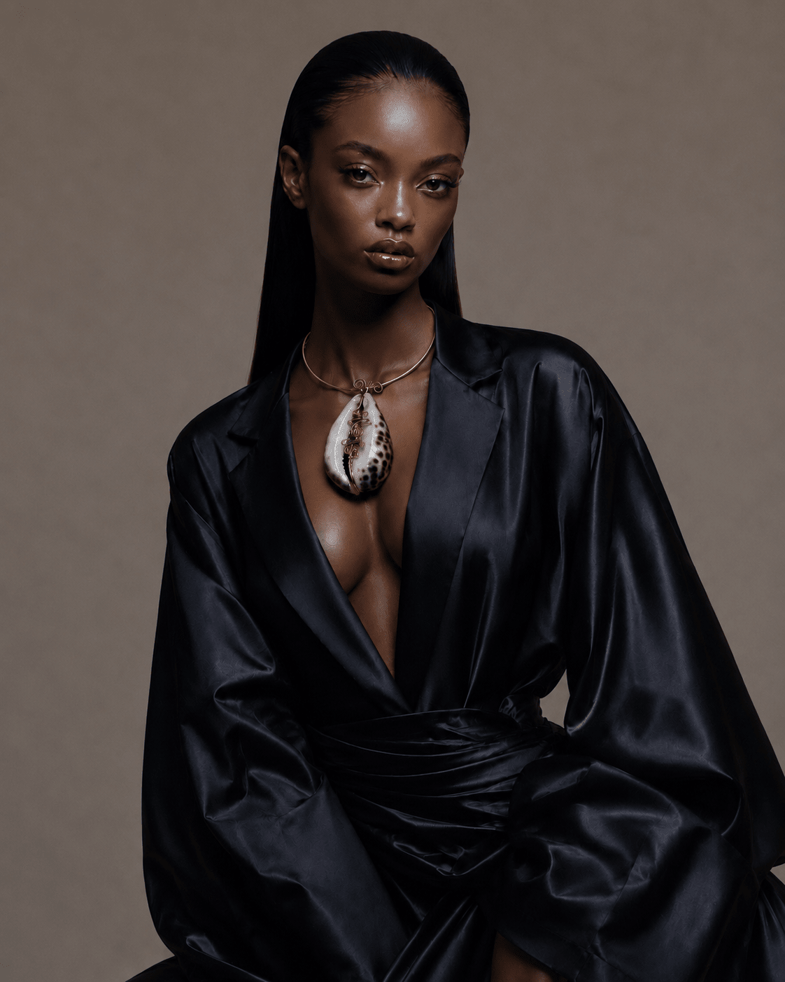 Oversized Cowry Brass Wire Necklace - Trufacebygrace
