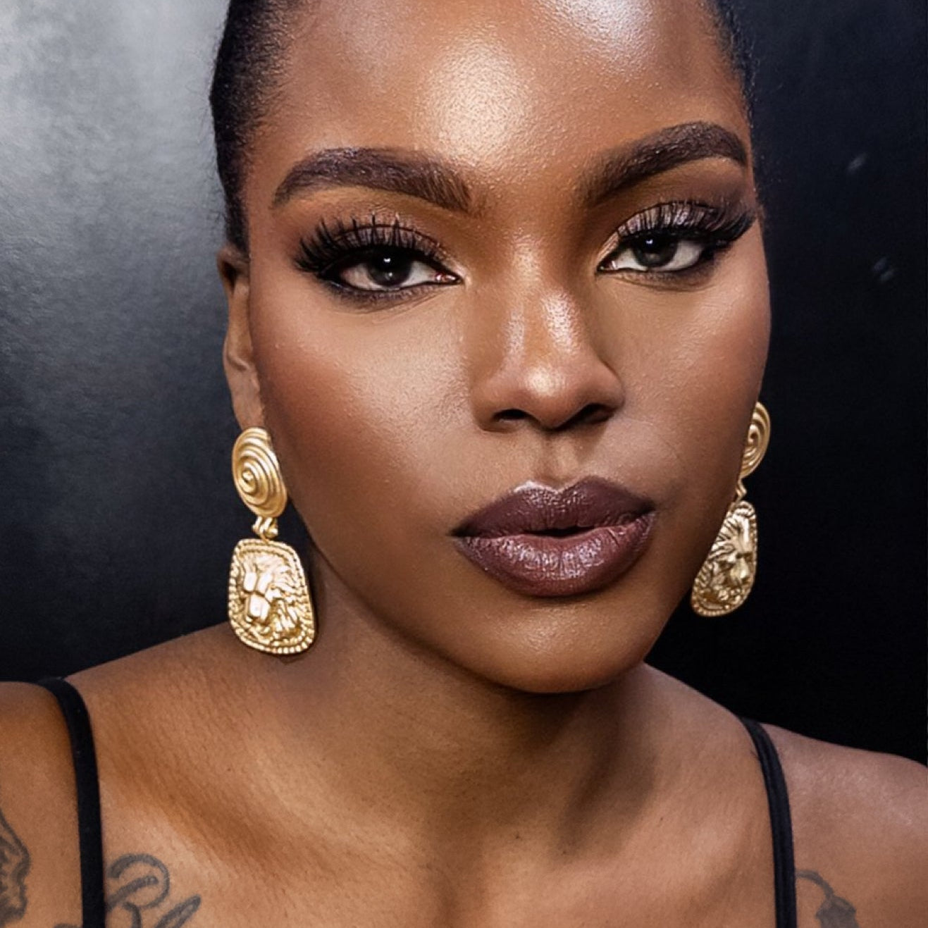 Regal Lion Matte Gold Earrings - Trufacebygrace